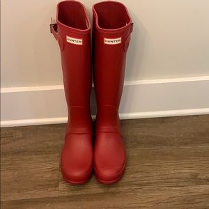 Red hunter rain boots, new never worn.